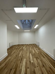 Retail (E Class) – 124 Great Portland Street, London, Retail / Office To Let - IMG_3197.jpg