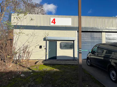 4 The Stacey Bushes Trading Centre, Milton Keynes, Industrial / Industrial/Logistics / Retail / Industrial / Warehouse To Let - 3.jpg