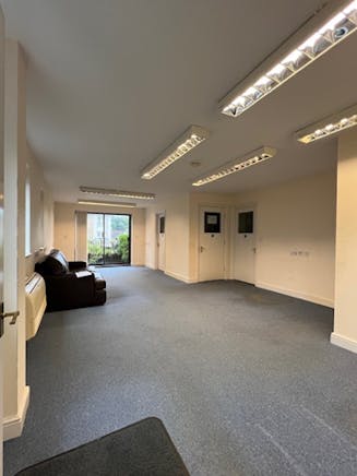 Davidson House, 168 Queensway, Hemel Hempstead, Investments / Offices For Sale - 168 Queensway Picture1.png