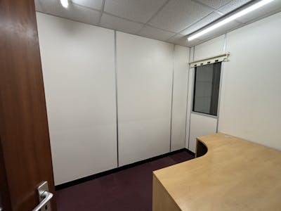 Unit 32, Aberaman Park Industrial Estate, Aberdare, Industrial To Let - IMG_1782.jpg