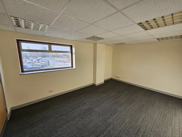 Unit 13A, Evesham To Let - 20250110_105232.jpg