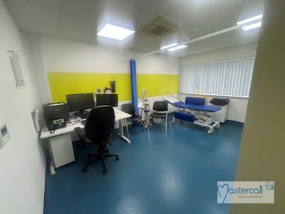 International House, Stockport, D1 (Non Residential Institutions) / Leisure / Office / Retail To Let - watermarked_clinical_rooms7.jpg