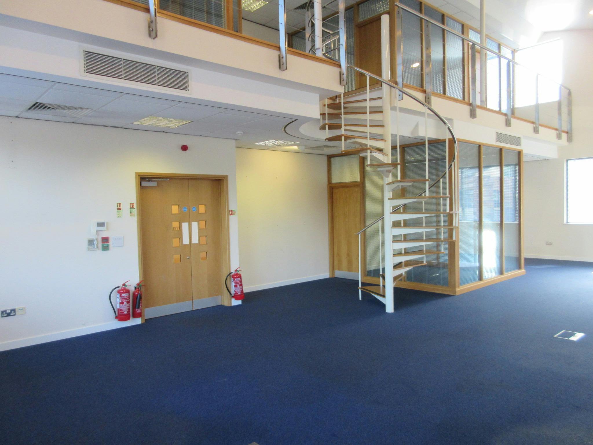 Unit 13, Weybridge, Offices To Let - IMG_2136.JPG