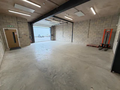 Unit H3, Lincoln, Light Industrial / Office To Let - IMG_2622.jpeg