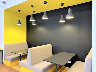 Závišova 5, Závišova 5, Praha 4, Office To Let - GetImage 4.jpg