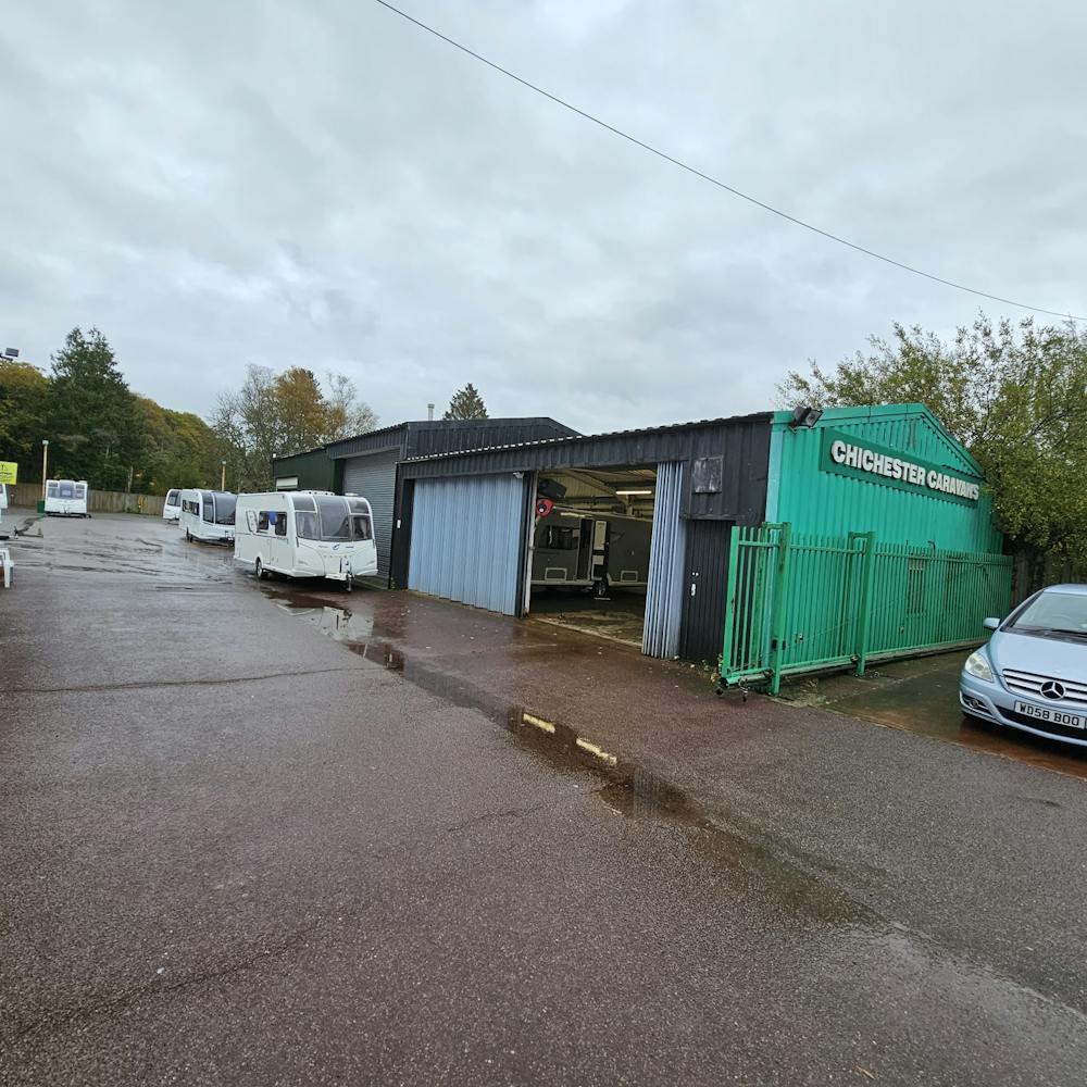 Chichester Caravans Site, London Road, Uckfield, Industrial / Retail To Let - 20251031_114352_resized.jpg