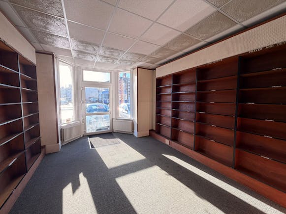 Right Side, 57 London Road, Southend-on-Sea, Retail To Let - IMG20251202WA0024.jpg