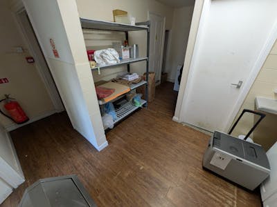 39 High Street, Godalming, Office / Retail To Let - 7727.jpg