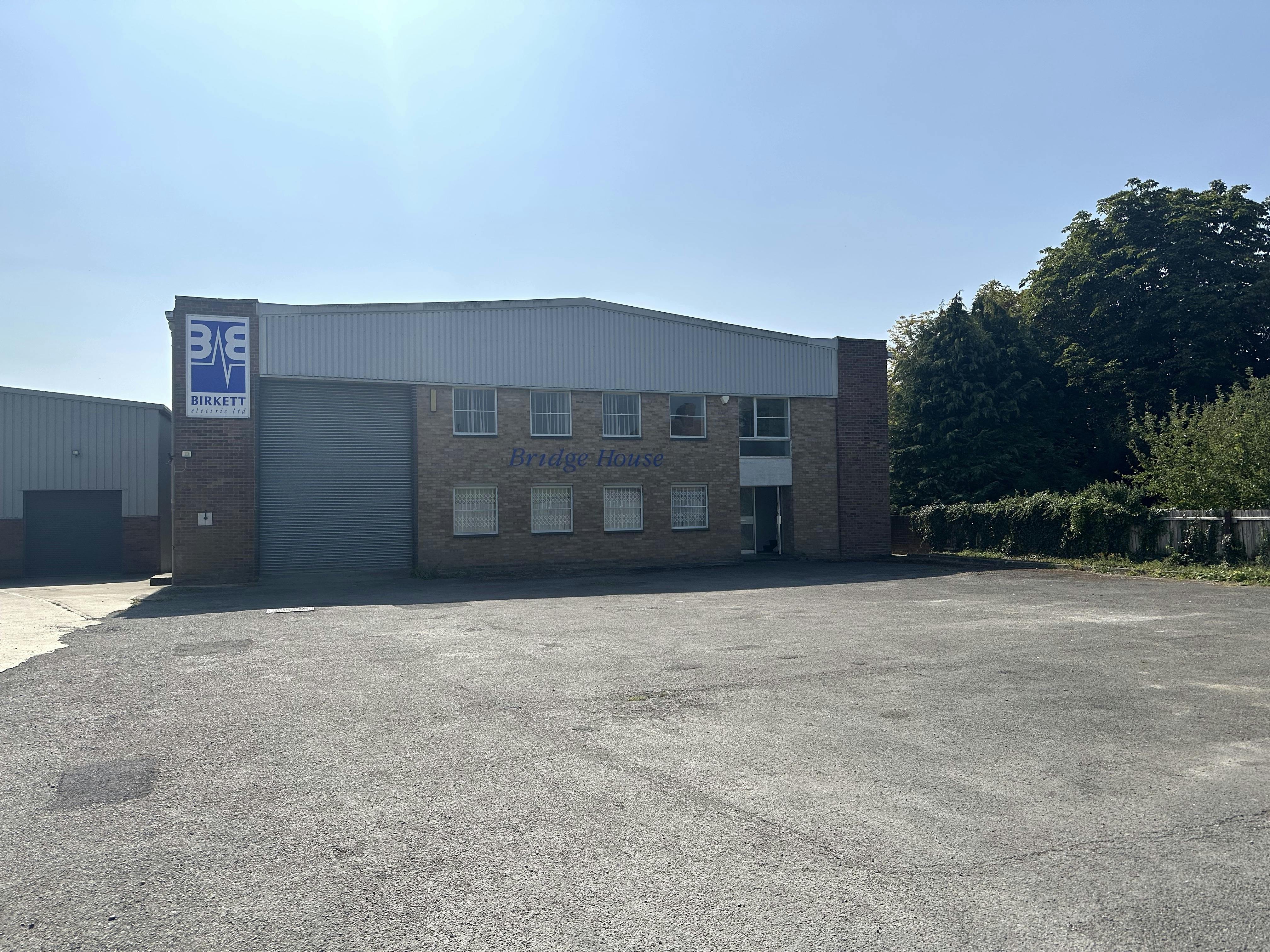 Unit 1 Bridge House
