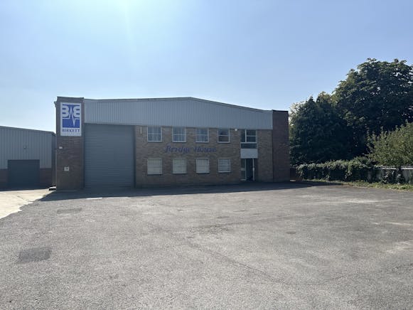 Unit 1 Bridge House, Princes Risborough, Industrial / Other To Let - IMG_2407.jpeg