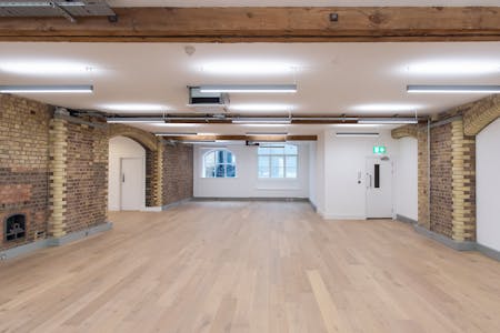 16-17 Little Portland Street, London, Office To Let - 34a78b91080c3e63ab8d06edb22c2403GK1_6472.jpg