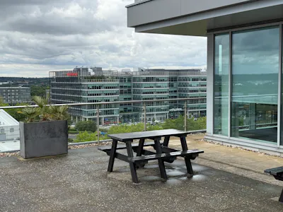 The Pinnacle, Milton Keynes, Office To Let - 20250717_130508858_iOS.jpg