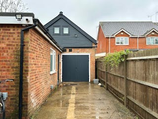 36 Burr Street, Dunstable, Industrial To Let - 20260123_113516496_iOS.jpg