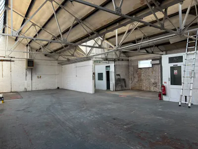 175 Walnut Tree Close, Guildford, Industrial / Light Industrial / Open Storage To Let - 1000072248.jpg