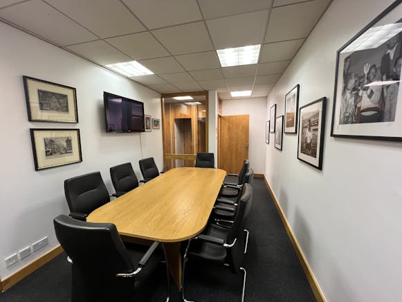 7 Beaufort Court, London, Offices For Sale - Boardroom