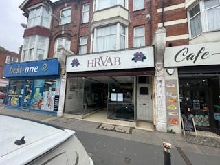 29 St Leonards Road, Bexhill On Sea, Retail To Let - IMG_4240.JPEG