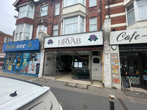 29 St Leonards Road, Bexhill On Sea, Retail To Let - IMG_4240.JPEG
