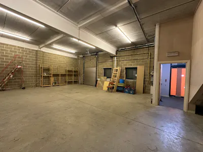 Unit 21 Oliver Business Park, Park Royal, Industrial / Office To Let - 20260817_135232414_iOS.jpg