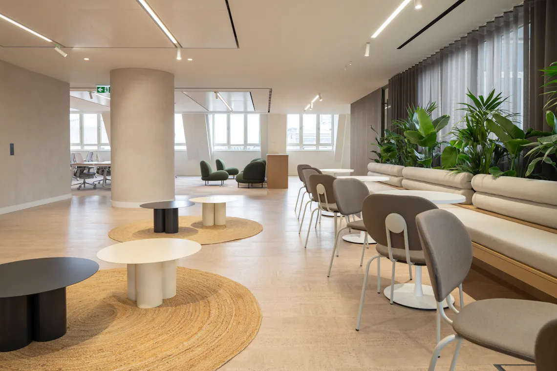 MC4476-2972.jpg York House, London, Office To Let - MC4476-2972.jpg