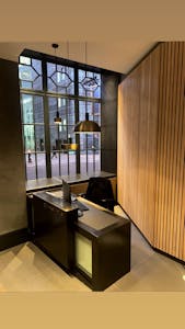 Queens House, London, Office To Let - Reception.jpg