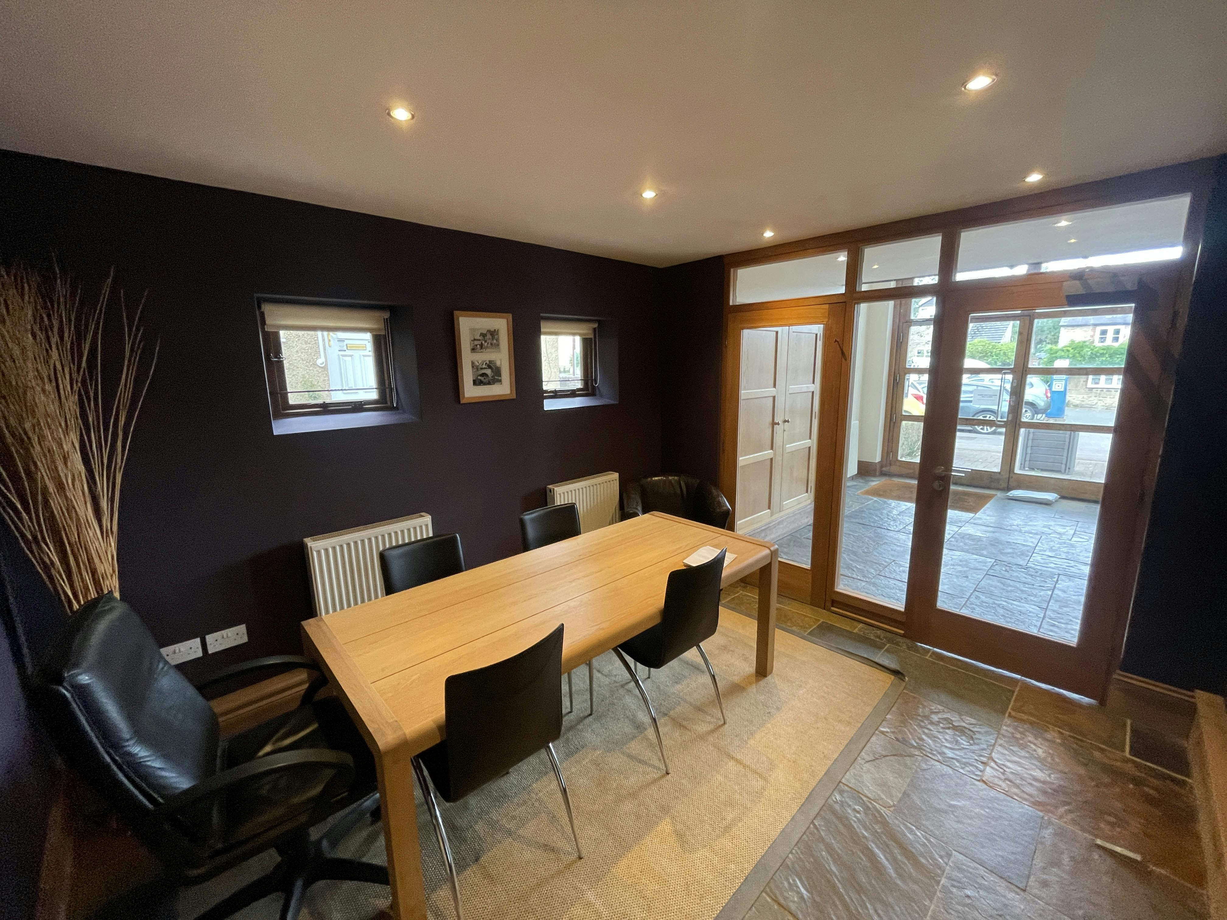 Ground Floor Suite, The Old Garage, Great Milton, Office To Let - IMG_4501.JPG