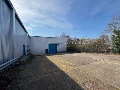 Unit E, Pantglas Industrial Estate, Caerphilly, Industrial To Let - IMG_7153.jpeg