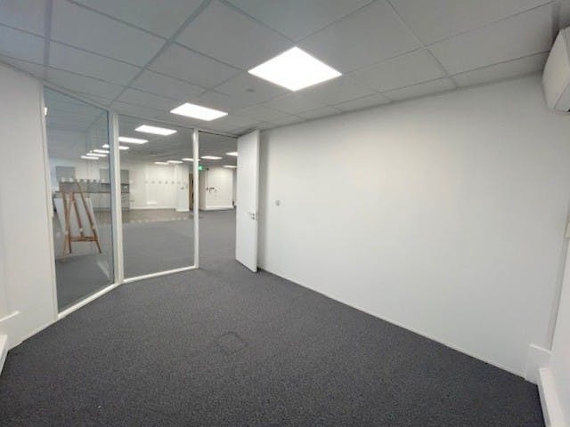 25 - 29 Queen Street, Maidenhead, Office To Let - 2nd floor managers room 2026 ii.jpg