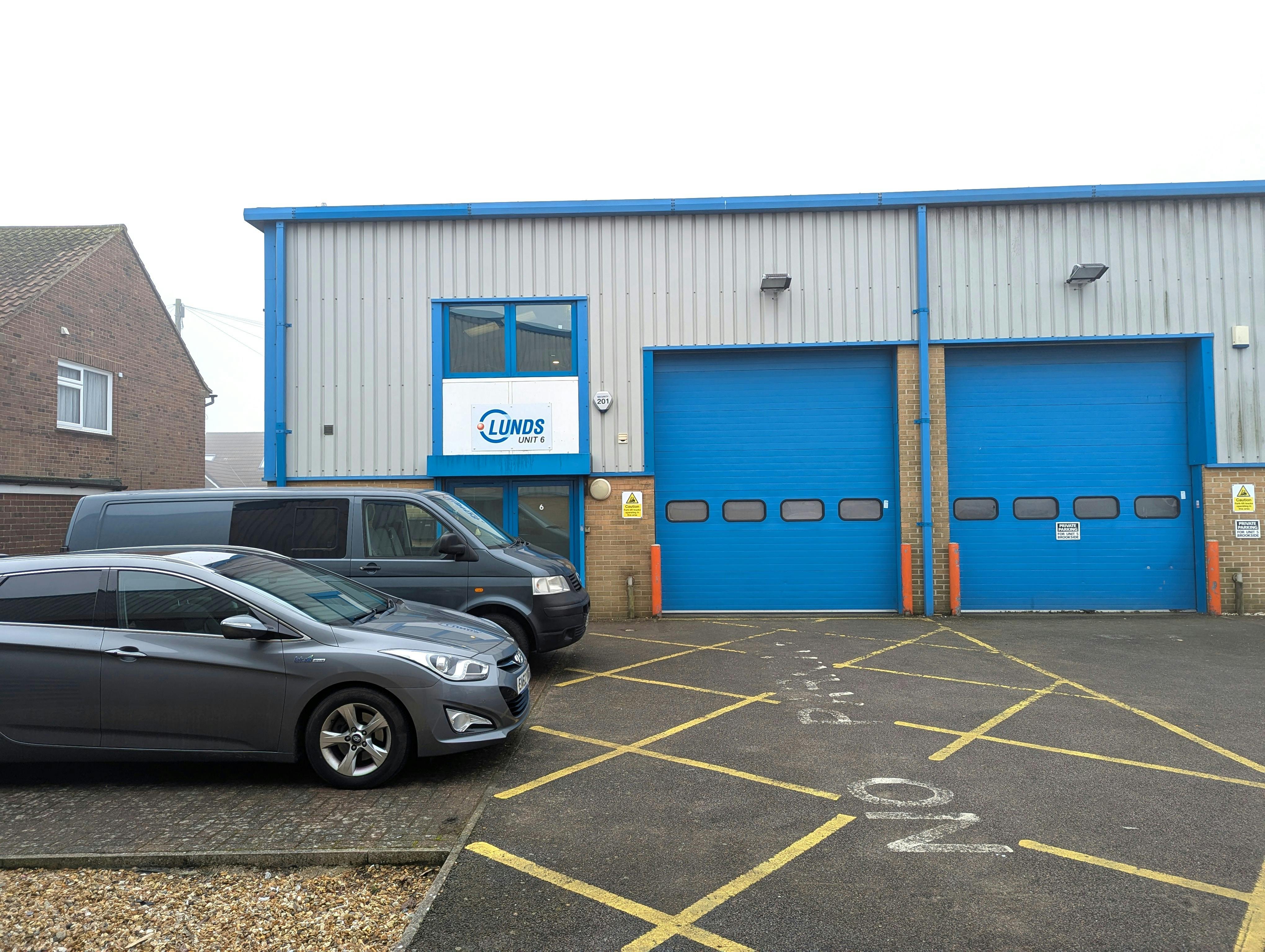 Unit 6, Brookside Business Park Brookside Avenue, Rustington To Let - PXL_20250305_095124325.jpg