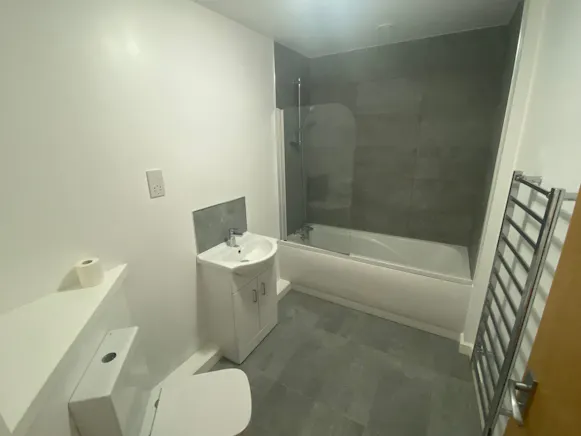 41 John Street, Porthcawl, Investment / Other For Sale - Bathroom.jpg
