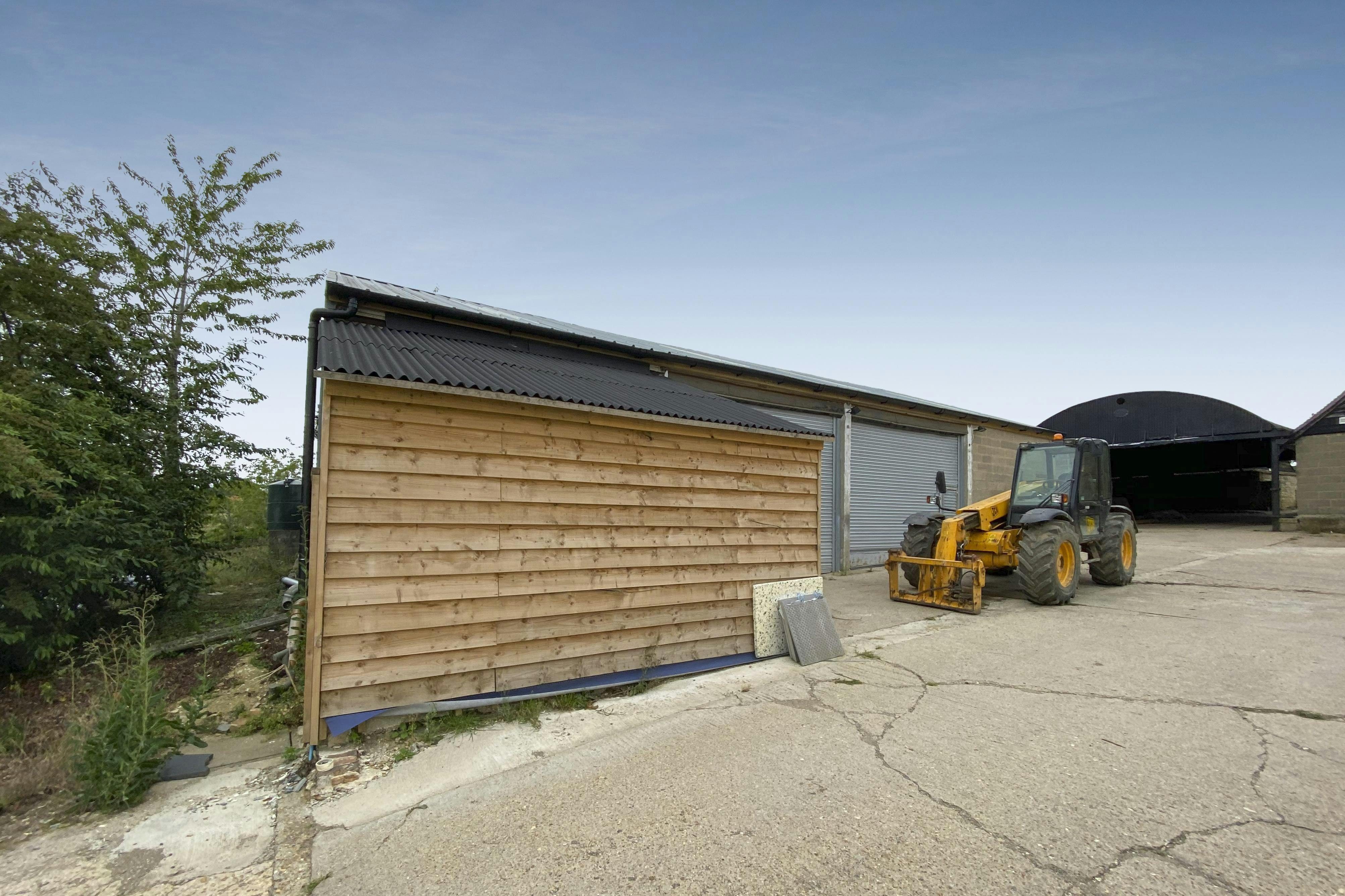 Storage Barn Manor Farm Church End, Haddenham, Industrial To Let - NJ-3.jpg