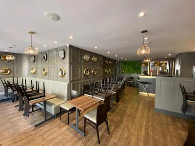 15-17 Grey Street, Newcastle upon Tyne, Restaurant To Let - BDWI2731.JPG