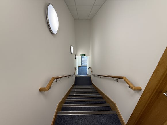 12 Aston Court, Bromsgrove, Office For Sale - 20251028_150018890_iOS (1).jpg