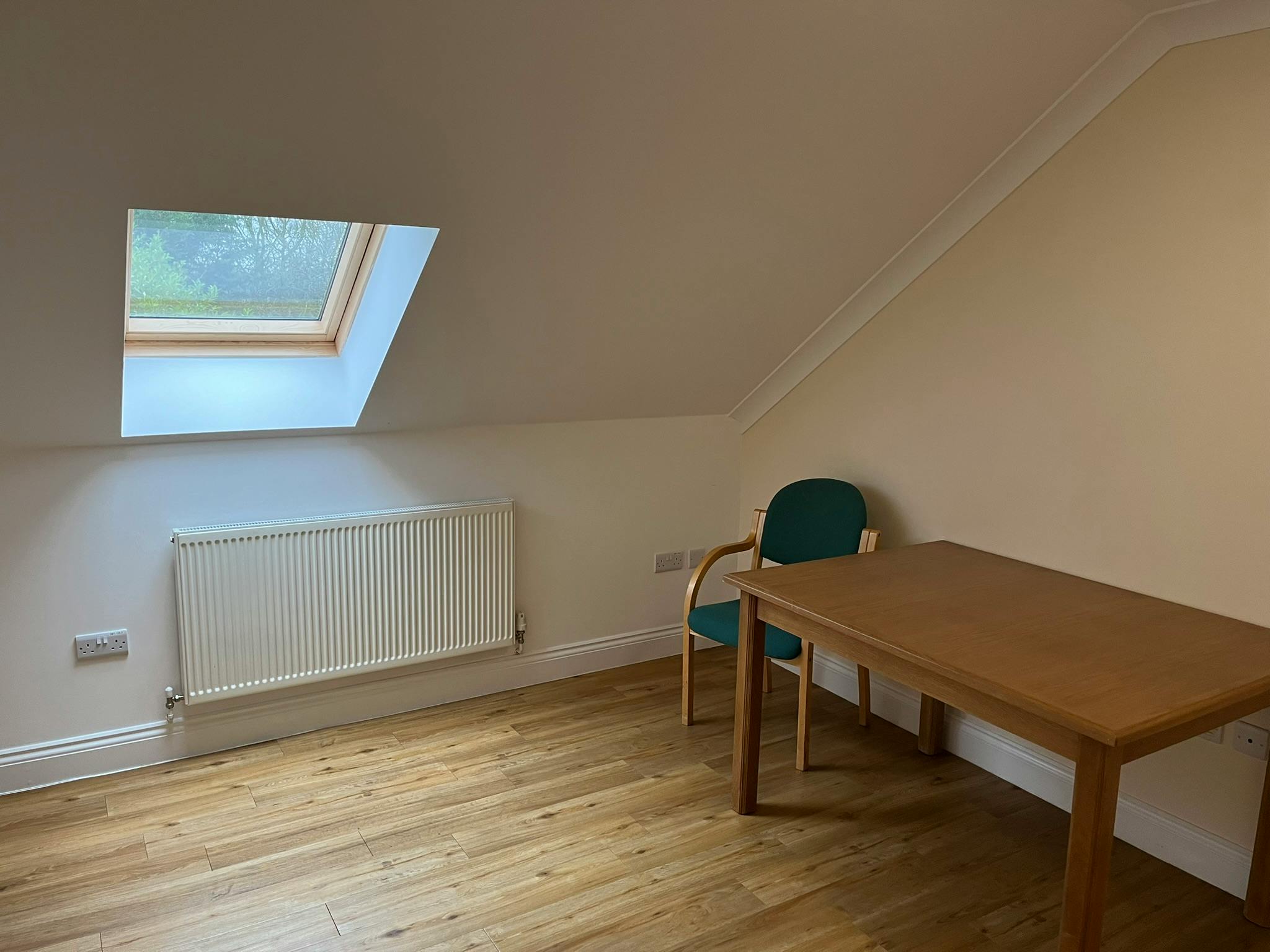 Tittershall Lodge, Kingswood Lane, Aylesbury, Land / Offices / Retail To Let - IMG_2835.JPEG