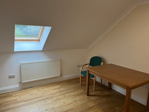 Tittershall Lodge, Kingswood Lane, Aylesbury, Land / Offices / Retail To Let - IMG_2835.JPEG