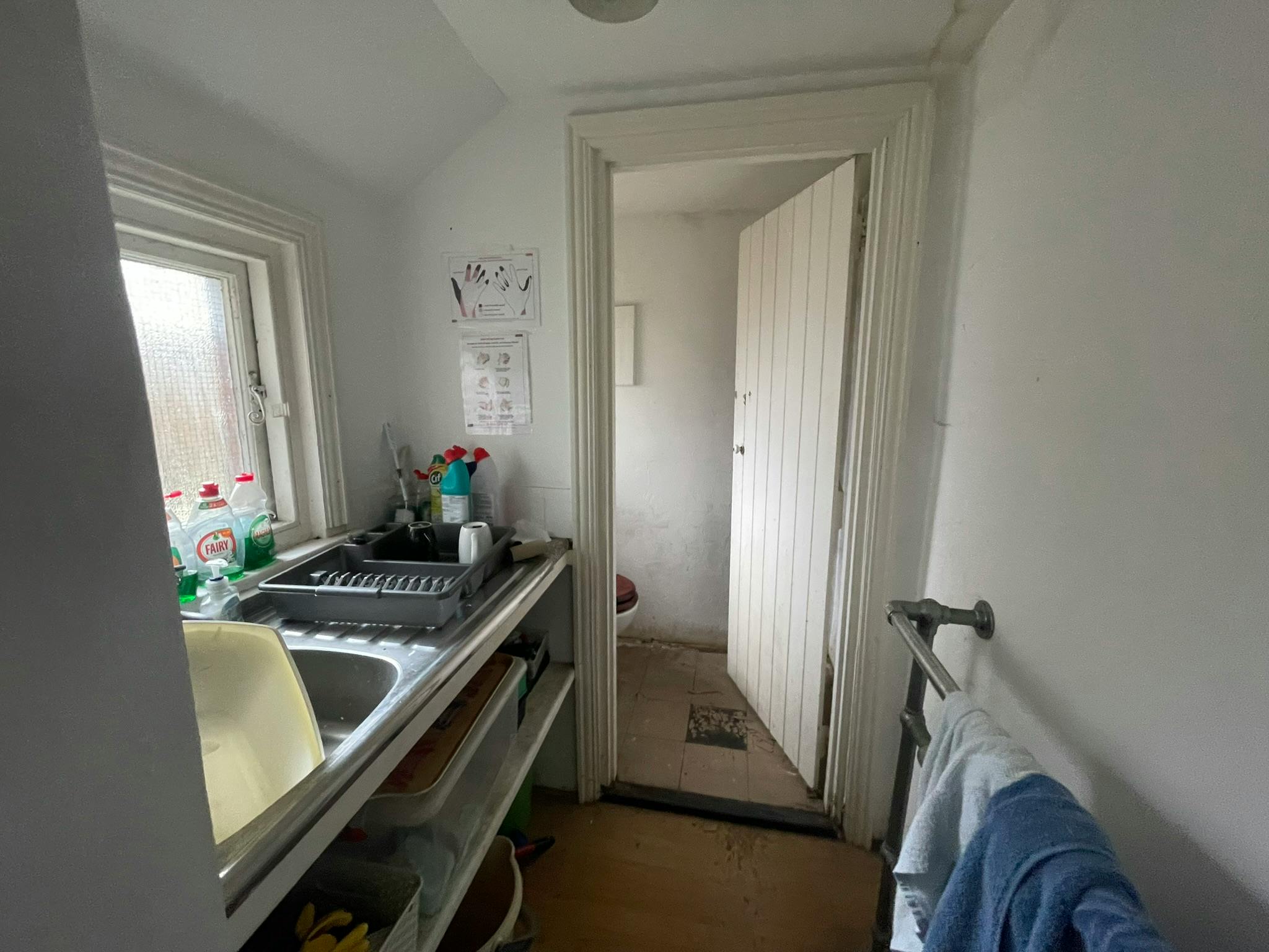 29 St Leonards Road, Bexhill On Sea, Retail To Let - IMG_4237.JPEG