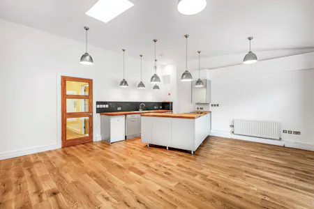 1C Burrows Mews, London, Residential Flat To Let - Kitchen/Living room