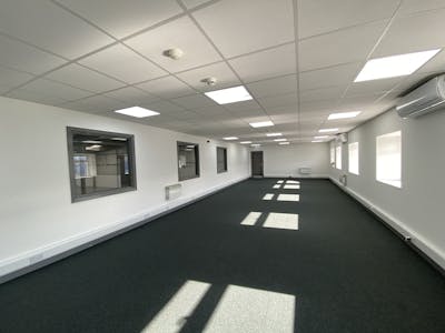 Units 6-7, Junction Two Industrial Estate, Oldbury, Industrial To Let - IMG_9577.jpg