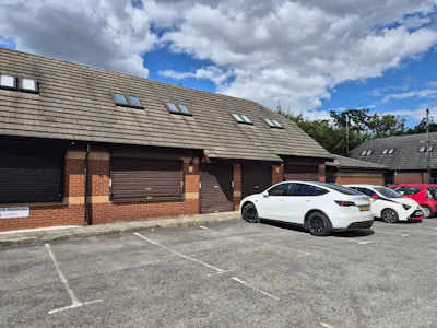 Unit 3/4 Turves Road, Cheadle, Office To Let - 20260821_145837.jpg