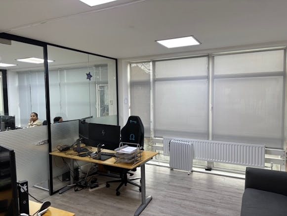 Nora Leverton Court, London, Offices To Let - 3.jpg