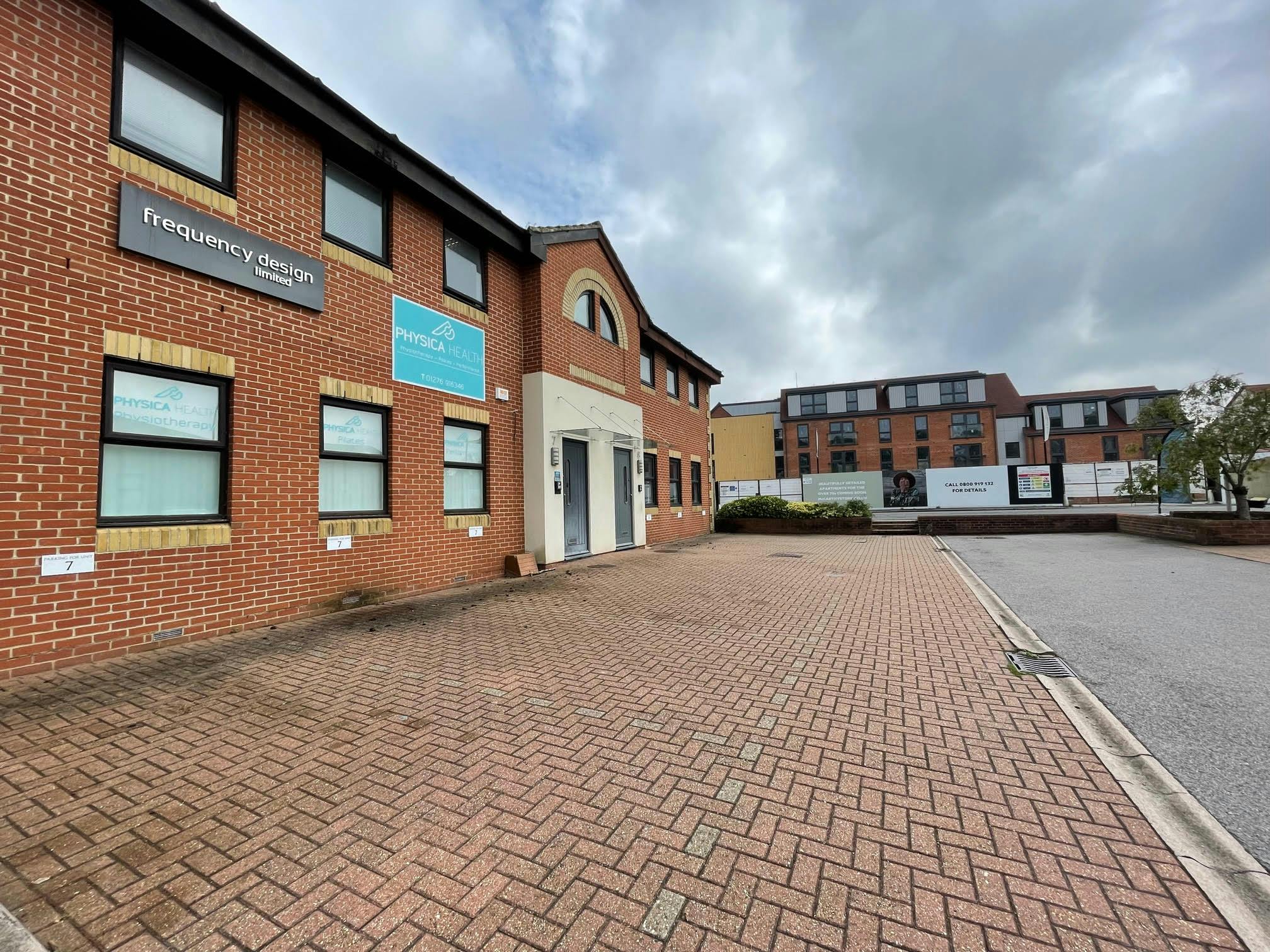 8 Tanners Yard, Bagshot, Offices To Let - unnamed 14.jpg