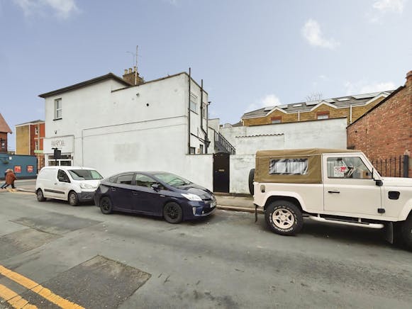 35 Broadway, Leigh-on-Sea, Mixed Use / Retail For Sale - 5b733370-WhatsApp 20Image 202026-02-25 20at 209.19.00 20AM 20 281 29.jpeg