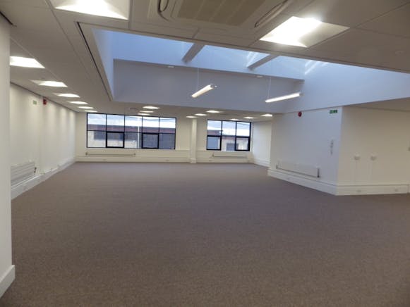 Unit 10 Grafton Way, Basingstoke, Industrial / Industrial / Office To Let - Grafton Way 7 int offices.JPG