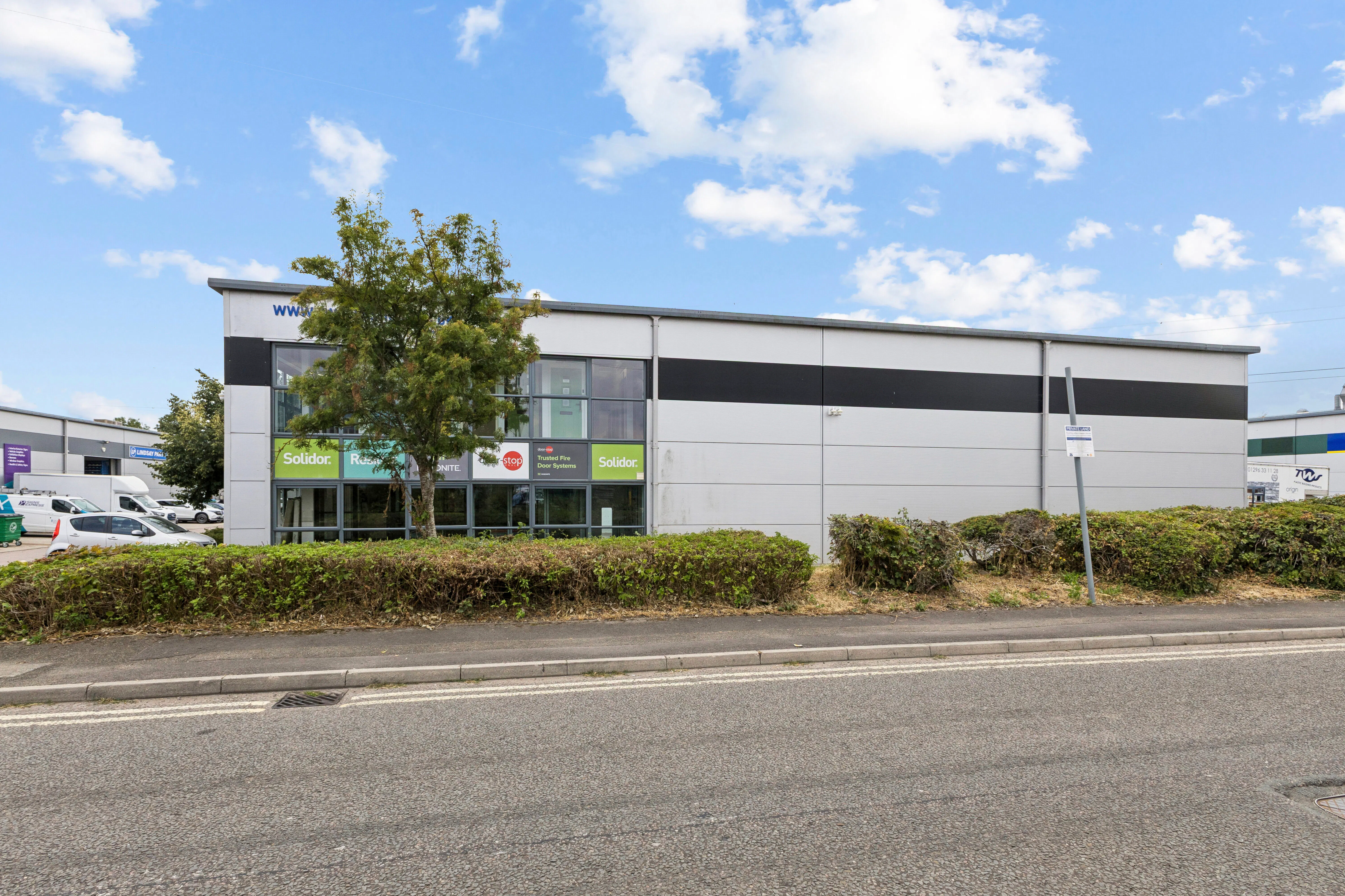 Unit 17, Aylesbury, Industrial / Industrial For Sale - 112514_17 Anglo Business Park(4).jpg