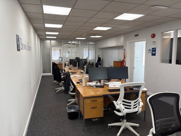 11 Regent Gate, Waltham Cross, Offices For Sale - 11 Regent Gate  Pic 2.jpg