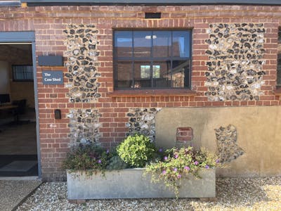 Manor Farm Barns, Hughenden Manor, High Wycombe, Office To Let - IMG20250909WA0022.jpg