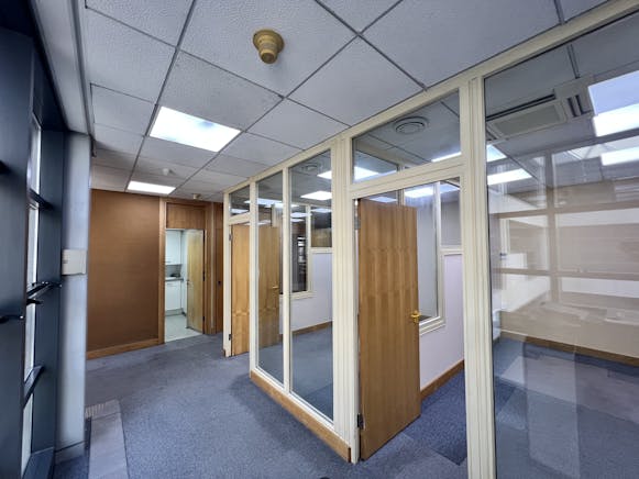 35 Beaufort Court, London, Offices To Let / For Sale - 7EB112153FFB4FC2A646CB7AAA084B90.jpeg