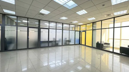 Prime office space, Qurum, Muscat To Let - 9a8fb0c1-3f23-43cb-99ad-d1a0a28b1c4c.jpg