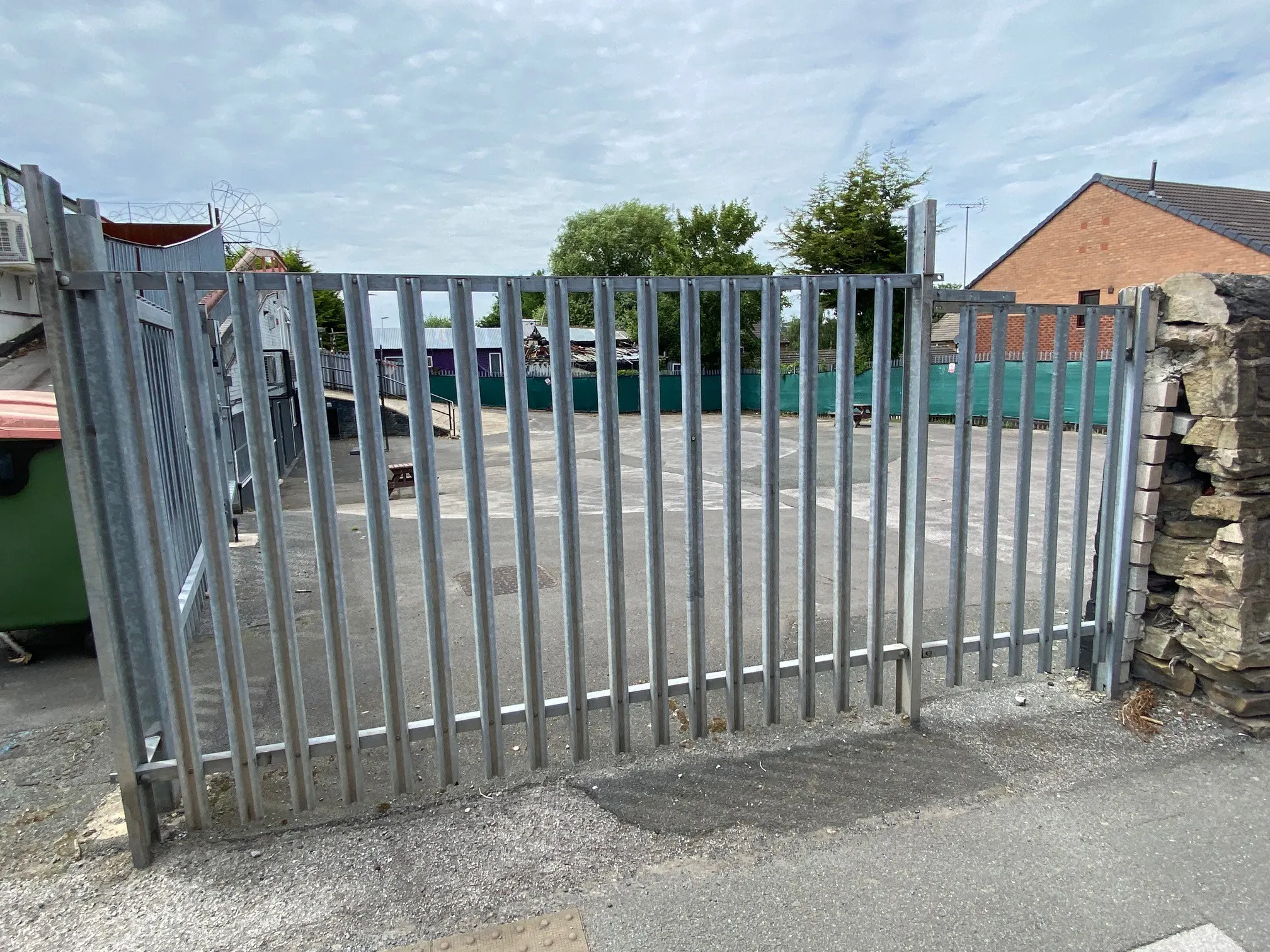 Unit 2, Town Street, Stanningley, LS28 6HL