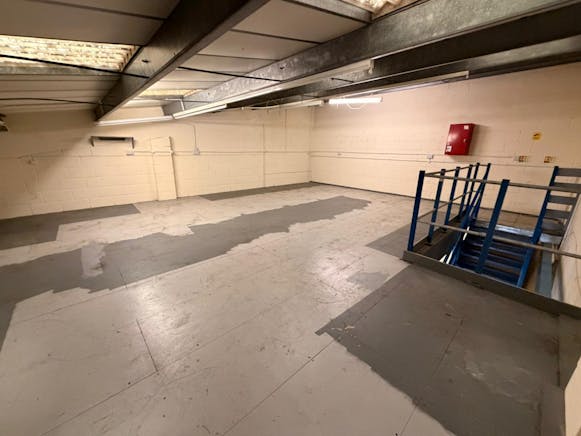 11 Rosshill Industrial Park, Southend-on-Sea, Industrial To Let - WhatsApp Image 2026-05-11 at 16.11.25 (1).jpeg