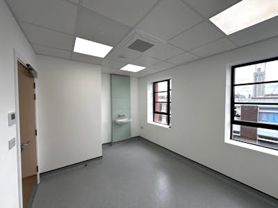 Heaton House, Birmingham, Healthcare / Office To Let - 8.jpg